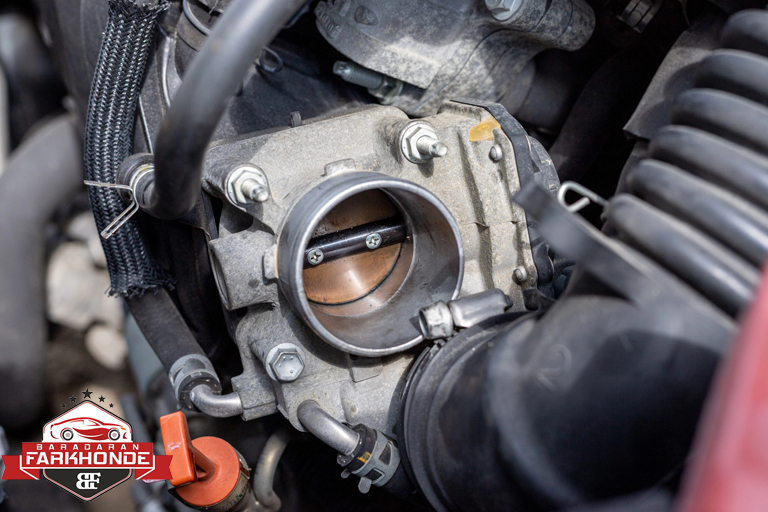 دلیل روشن شدن چراغ چک سانتافه چیست؟